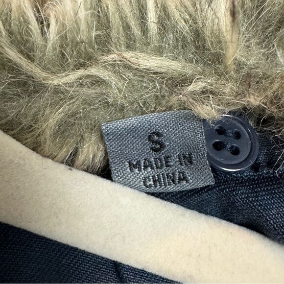 Levi’s Navy Cargo Jacket Detachable Faux Fur Collar S - Picture 4 of 6